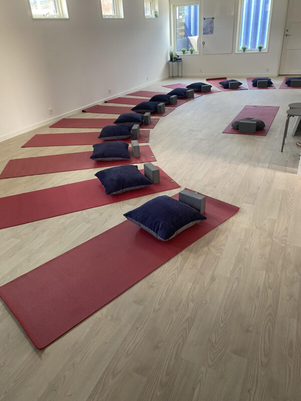 Sal udlejes til yoga, mindfulness, workshops og undervisning